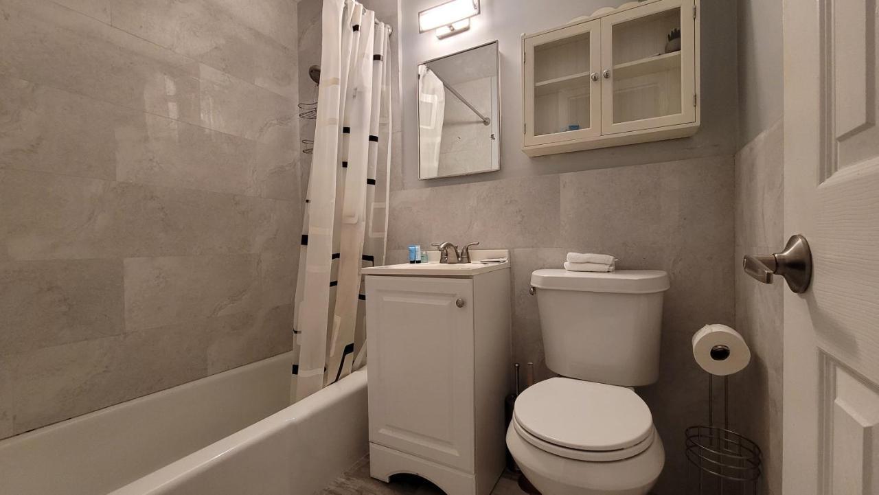 Beachway Inn Lantana Bagian luar foto